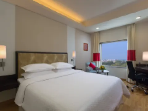 Four Points by Sheraton Vadodara Hotels in Vadodara