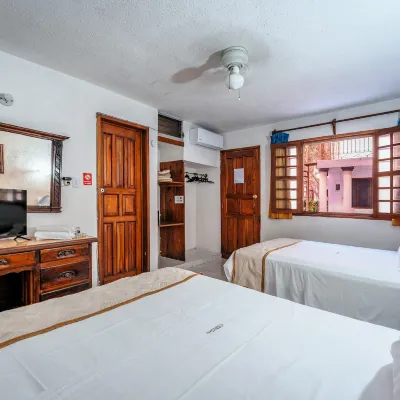 Hotel Santa Lucía Hotel dekat Jalan Paseo de Montejo