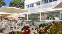 Globales Mimosa - ที่มีบาร์
