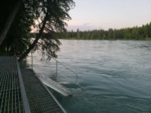 LUV2 FISH Vacation Rental on the Kenai River Hotels in Sterling
