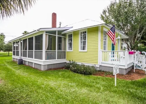 Cottage on the Green B Just Steps to the Beach Hotels in Tybee Island