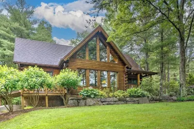 True Log Cabin in the Heart of Poconos with Hot Tub and Movie Theater