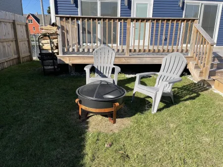 Beach House- 3 blocks to beach, Huge patio, Sauna, Fire Pit and 2 bikes! 🚲🔥🌊 Отели в г. Ту Риверс