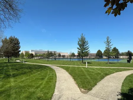 Cozy Home in College Cultural Отели в г. Флинт