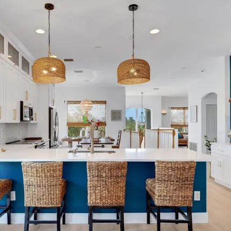 Beach  / Pool / Hot Tub / Game Room / Firepit/ Sleeps 10
