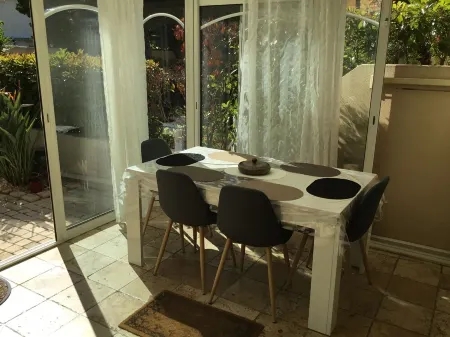 Mistral Gagnant Отели рядом с достопримечательностью «Camping Resort and Spa La Baume la Palmeraie»