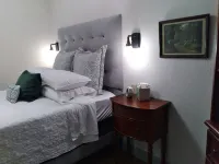 Cozy Getaway in the heart of Lincoln!