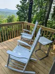 Cozy & Convenient Stone Mountain hideawy ... closest to the State Park!