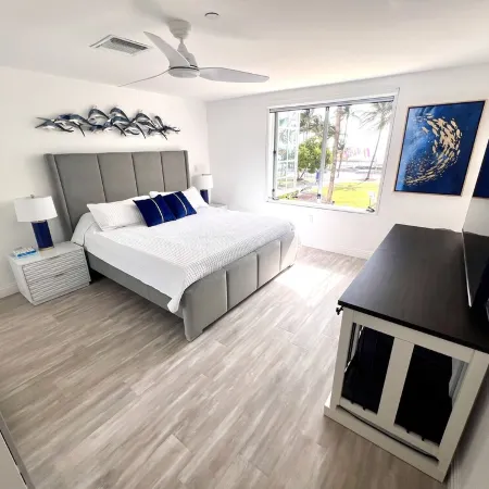⭐️⭐️⭐️⭐️⭐️Best Location! Vacation in Paradise on Ocean Dr with Direct Beach View