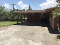 Casa de La Cruz - 3BR 3BA -w/ Plasma Air Technology 2,200sf Sleeps 10 101附近的飯店