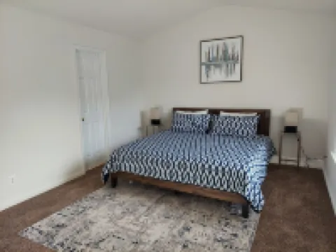 4 Bdr TH Near Historic Downtown Fredericksburg & Quantico Sleeps 8 more