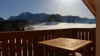 Fully equipped, spacious vacation apartment with mountain views;