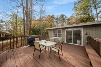 3B Beautiful Lake Norman Oasis