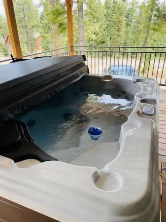 Modern Cabin w/ Hot Tub, Swings, Fire Pit, & Kayaks