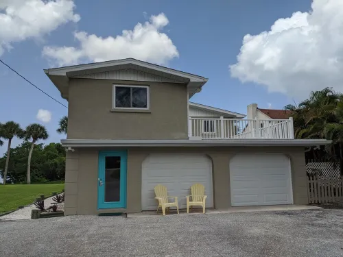 Steps to Water! Sunsets, Hot Tub!  Englewood, FL. the Best Kept Secret!