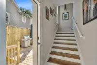 Heart of the City Luxury Penthouse….. in Historic Central Gardens Neighborhood!