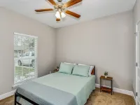 Lovely Town-home in Pensacola - Hotels in Ensley