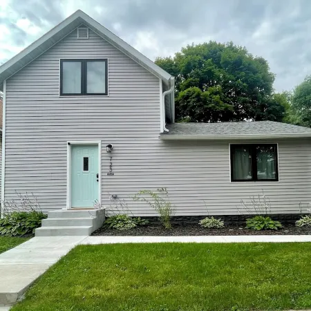 Charming 3-bedroom, 2 bathroom house with outdoor space in Winona