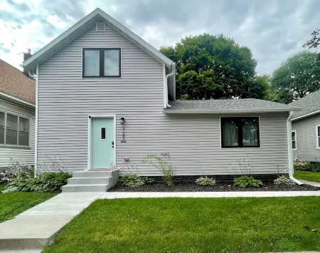 Charming 3-bedroom, 2 bathroom house with outdoor space in Winona