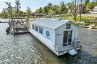 🌟 Unique Houseboat Experience on Lake Winnipesaukee - Harborside 🚤🌊