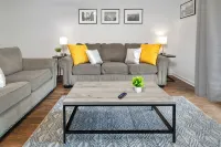 Spacious Extended Stay - Pool & Gym Hotels in Madison