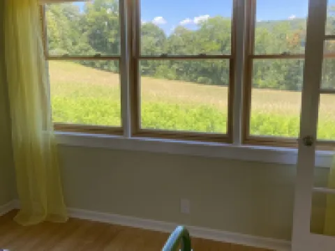 Surrounded by quiet fields and woods Hotels in Perry County