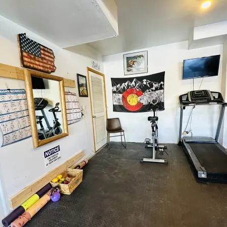 Red Buffalo Lodge at Lookout Ridge, Dillon CO. Within 30 min of 6 ski resorts!