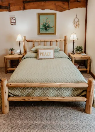 Lake Front Rustic Suite Rental