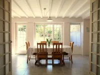 Renovated, modern and very central house! Terrace and garden 巴爾夫勒酒店