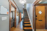 Family-Friendly 3Br Home Near NYC -Private House - Free Parking