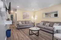 Pet Friendly Duplex 6Ft Fence King Bed