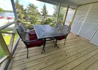2nd story lake view, private deck- close to Scranton, Honesdale & Elk Mountain!