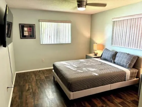 Waterfront Pool Home - 8PPL 4BR