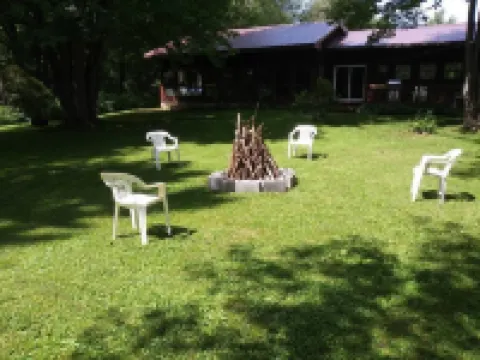 Secluded house located 5 minute drive from Clayton