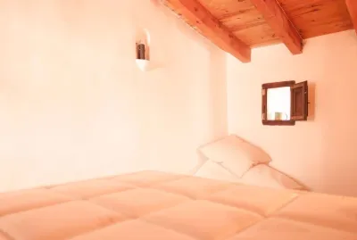l'Olivera ~ Centennial house Hotels near Fira Gran Via - Gate 1 / Porta 1
