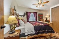 'RIVER HAVEN' is a serene riverside cabin on the Rogue River