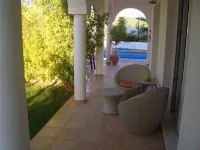 Luxury villa with swimming pool, internet + 3 baths Hotels in Costa Occidental