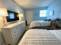 Crescent Beach Retreat- Fully updated 2 BR/2BA  Direct ocean views in Coquina! - 陽台