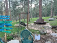 Cozy Cabin on the Creek, with Fireplace and Firepit.