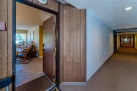 Walk to Giant Steps from this cozy 2 bd/2ba with Private balcony & Mtn views.