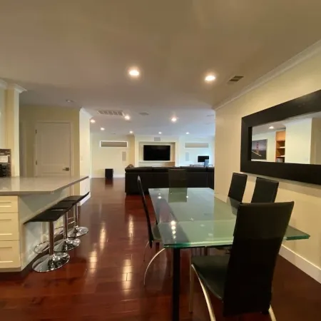 Luxury Carbon Neutral 4-Suite Home w/ Pool, Laundry