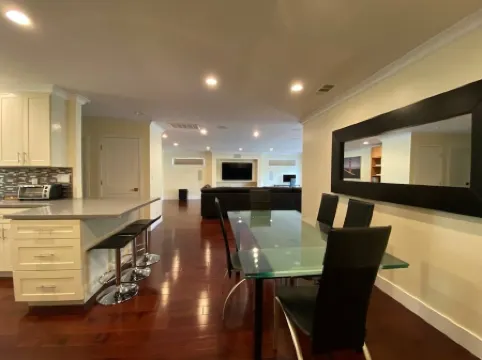 Luxury Carbon Neutral 4-Suite Home w/ Pool, Laundry