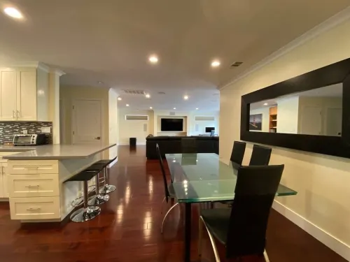 Luxury Carbon Neutral 4-Suite Home w/ Pool, Laundry