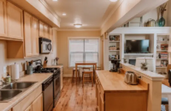 Bay Lights waterfront loft located in old town