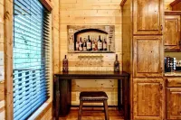 Gotanygrapes Luxury Cabin- HotTub 2Masters 2Firpl- Road Trip to Natures Paradise