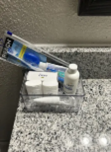 Essentials, Medical District, Pool, Golf, Gym, Wifi, TVs, WasherDryer, Clean