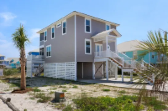 *Beach Cottage* ~4 min walk to beach! Peak-a-Boo Gulf Views!