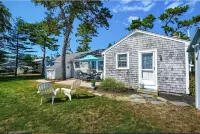 Quiet, Clean West Dennis Home - Walk to Beach Freedom Boat Club 주변 호텔
