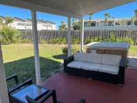 4/3 Family Home steps to Beach w/Spa in Melbourne Beach
