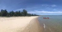 Autumn Sky - The Modern & Relaxing Beach Cottage